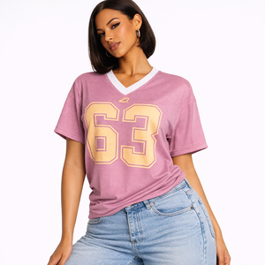 เสื้อเจอร์ซีย์ฟุตบอลอเมริกันสีชมพูคลาสสิกแบบสั่งทำพิเศษ สไตล์สตรีทแฟชั่น Y2K ระบายอากาศได้ดี ผลิตจากโพลีเอสเตอร์ รับผลิตแบบ OEM ขายส่ง - Product Image 5