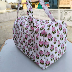 Bolsa de Viaje Acolchada de Algodón Floral, Ecológica, Ligera, de Gran Capacidad, con Diseño Moderno, Estampado a Mano, Estilo Indio - Product Image 1
