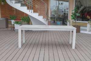 Table à manger d'extérieur contemporaine en bois, design de panneaux résistant aux intempéries, mobilier de jardin - Product Image 5
