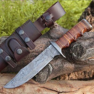 UA Supplies มีดล่าสัตว์เหล็กดามัสกัสเกรดอุตสาหกรรม ผลิตด้วยมือ ขนาด 14 นิ้ว ใบมีดแบบ Fixed Blade ด้ามจับหนังแบบ Ergonomic - Product Image 1
