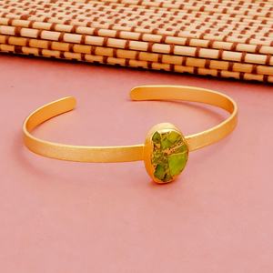 Anillo Abierto Ovalado de Latón Hecho a Mano con Jade Peridoto Mohave, Chapado en Oro, con Engaste de Bisel Moderno, Ajustable, Unisex, de Moda - Product Image 1