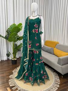 ชุดชาราร่าลายดอกไม้สีเขียวสำหรับผู้หญิง ชุดคุर्ติสายเดี่ยวประดับลูกไม้พิมพ์ลายดิจิทัล กางเกงปาลาซโซ ผ้าคลุมไหล่ สำหรับงานแต่งงานและงานปาร์ตี้ - Product Image 1