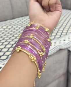 Bracelets en verre tendance/Chudiyan pour femmes et filles, taille et modèle personnalisables/Bracelet en résine style ange, artisanat en résine - Product Image 1