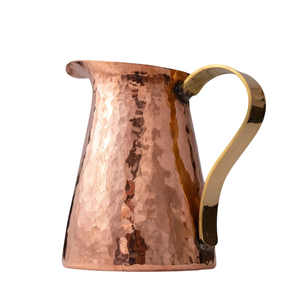 Pichet à eau en cuivre pur martelé à la main avec poignée en laiton massif, style Mughlai antique, pour la décoration de la maison de luxe - Product Image 1