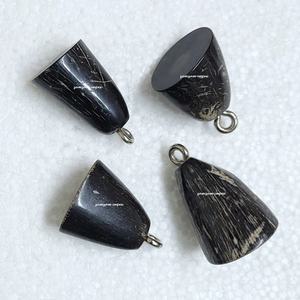 Boutons polis à pointe de corne de buffle naturelle Accessoires de vêtement écologiques faits à la main pour manteaux, vestes et projets d'artisanat - Product Image 3