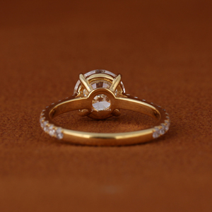 Anillo de Compromiso con Diamante Cultivado en Laboratorio de Corte Redondo de 2.50 Quilates para Mujer, Oro Amarillo de 14K/18K, Anillo de Boda Solitario con Pavé - Product Image 5
