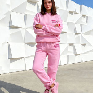 Sudadera con capucha y pantalones cortos térmicos extragrandes personalizados para mujer, de forro polar de poliéster/algodón de 500 GSM/350 GSM, bordados - Product Image 3