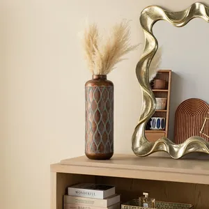 Florero de Metal Contemporáneo Hecho a Mano, Elegante Centro de Mesa Decorativo para Hogar, Oficina, Hotel, Recepción, Restaurante, Vestíbulo - Product Image 1