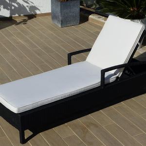 Modern Outdoor Sun Lounger with <b>White</b> <b>Cushion</b> PE Rattan Frame Tilting Design Portable for Patio Use - Product Image 2