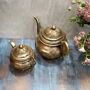 Bouilloire moderne finition or, théière minimaliste, ustensile de cuisine décoratif, accessoire d'accueil haut de gamme, bouilloire artisanale, théière - Product Image 4