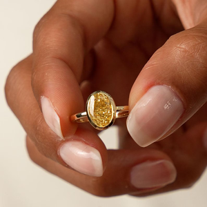 Bague de fiançailles en or jaune pour femme, diamant fantaisie taille ovale, style classique, pierre naturelle - Product Image 4