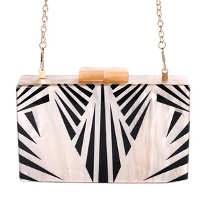 กระเป๋าคลัทช์อะคริลิคทำด้วยมือระดับพรีเมียมกระเป๋าเงินมันวาวสูงสำหรับงานเฉลิมฉลองตอนเย็นงานแต่งงานและของขวัญแฟชั่นอินเทรนด์ - Product Image 1