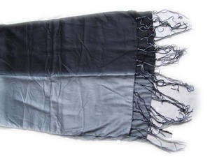 Elegante Chal Largo de Seda Satinada para Mujer, Color Sólido, Accesorio de Moda Multifuncional para Todas las Temporadas - Product Image 1