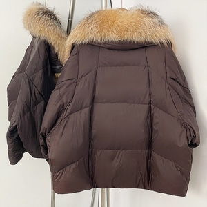 Manteau court élégant et respirant pour femme, avec col en fourrure de renard, rembourrage épais en duvet de canard blanc, fermeture éclair, personnalisable – Nouvelle collection hiver - Product Image 2