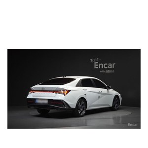Hyundai Avante 2024, 1.6, 2.815 km, Asientos de Cuero, Cámara Trasera, Volante a la Izquierda - Product Image 2