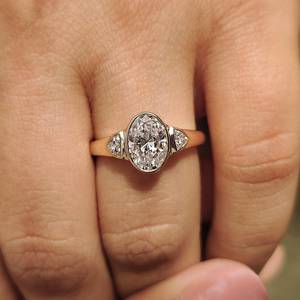 Anillo Solitario de Diamante Ovalado de 2.01 CT Cultivado en Laboratorio en Oro Sólido de 14k, Regalo Fino de Compromiso para Mujer, Sorpresa de Boda - Product Image 2