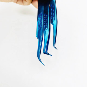 Pince à épiler professionnelle en acier inoxydable durable, anti-magnétique, courbée à 45 degrés, pour volume russe, couleur bleu plasma - Product Image 4