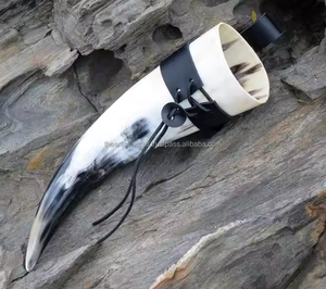 Cuernos para beber auténticos con soporte de cuero para fiestas vikingas, recreaciones medievales y bebidas tradicionales de Artisan Craft - Product Image 1