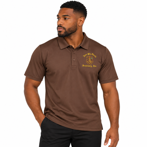 เสื้อโปโลแขนสั้นสีน้ำตาลสำหรับผู้ชาย iota-phi-theta ปักโลโก้ตราสัญลักษณ์สมาคม คอปกคลาสสิก ติดกระดุม แนวลำลอง สไตล์กรีก - Product Image 1