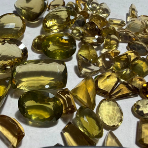หินควอตซ์น้ำผึ้งธรรมชาติทรงเหลี่ยมเจียระไน ราคาส่งถูกที่ BU GEMS - Product Image 1