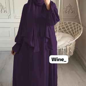 Abayas élégantes et modestes brodées à la main pour femmes -- - Product Image 1