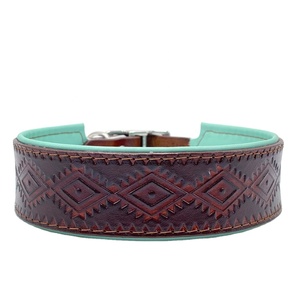 ปลอกคอสุนัขหนังแฟนซีคุณภาพดีเยี่ยมพร้อมเบาะนุ่มและดีไซน์นูนผู้ผลิตและผู้ค้าส่ง - Product Image 1