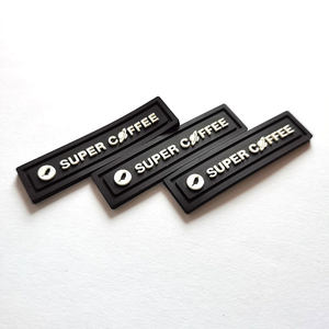 Badge en caoutchouc de silicone PVC souple personnalisé de qualité supérieure, patch logo 3D gaufré pour vêtements, chaussures, sacs, casquettes, transfert thermique - Product Image 4