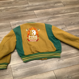 เสื้อแจ็คเก็ตวาร์ซิตี้วินเทจแท้ ทำจากผ้าขนสัตว์ สำหรับผู้ชาย แบบสั่งทำพิเศษ เสื้อแจ็คเก็ตวาร์ซิตี้เบสบอลแบบสั่งทำพิเศษทั้งตัว - Product Image 2