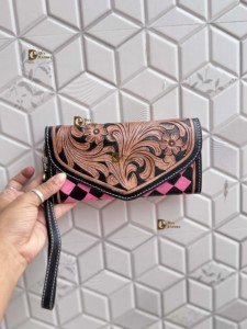 กระเป๋าคลัทช์หนังแท้ทำมือสุดหรู ดีไซน์เก๋ลายตาราง ใช้ได้หลากหลาย พร้อมช่องใส่โทรศัพท์ สำหรับผู้หญิง - Product Image 2