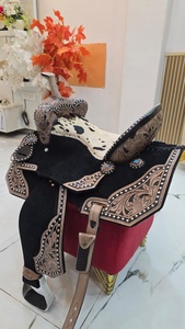 Selle de cheval western en cuir véritable de haute qualité, siège en cuir de vachette noir suédé, gravure florale, outillage artisanal, portable, logo personnalisé - Product Image 3