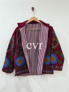 เสื้อคลุมสไตล์จีน แขนยาว ผ้าหนา ปักมือ กำมะหยี่ลายดอกไม้ คอจีน ไซส์ใหญ่ สำหรับผู้หญิง ฤดูหนาว - Product Image 2
