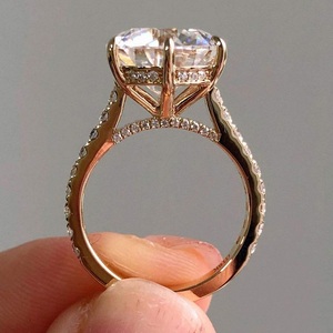 Bague en diamant Moissanite VVS de qualité supérieure, bijoux de luxe pour mariage, fiançailles, anniversaire et occasions spéciales - Product Image 2
