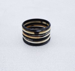 Brazaletes y pulseras de cuerno de búfalo hechos a mano, moda y fusión natural tallada en Feng Shui y estilos de amor, artesanías naturales - Product Image 1