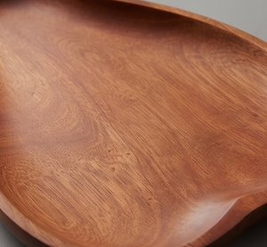 Assiette à feuilles en bois unique, parfaite pour servir des collations, des apéritifs et des desserts dans les cafés, les restaurants et les repas à domicile d'Inde - Product Image 2