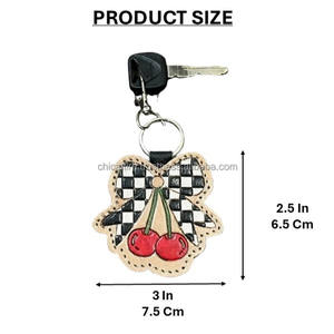 Porte-clés tendance 2026 en cuir véritable fait main, motif à carreaux et cerises, cadeau souvenir, breloque de sac tendance pour femme - Product Image 2