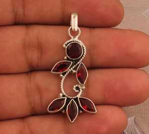 Collier pendentif en argent sterling 925 avec grenat rouge vintage fait main - Cadeau d'anniversaire pour homme et femme, pierre précieuse naturelle - Product Image 2
