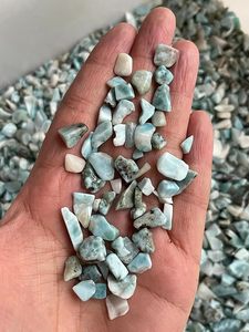 Vente en gros de cristaux de larimar polis et gravés de 3-5 mm, graviers de pierres de guérison en vrac, vert, pour la décoration de la maison et les fêtes chez Amayra Crystals - Product Image 3