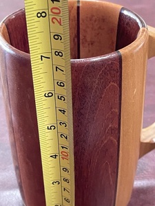 Taza de Madera Hecha a Mano, Taza de Madera de Dos Tonos, Regalo Personalizado con Nombre Grabado, Vajilla para Café y Té - Product Image 1