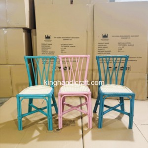 Chaises en rotin faites à la main pour enfants, idéales pour la location événementielle, les anniversaires d'enfants, les mariages, les fêtes de crèche et la décoration de fêtes d'anniversaire - Product Image 3