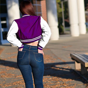 Chaqueta Corta Estilo Universitaria para Mujer, Color Morado y Blanco, Estilo Bomber, Mangas de Cuero Sintético, Ropa Exterior Informal, Moda Femenina - Product Image 5
