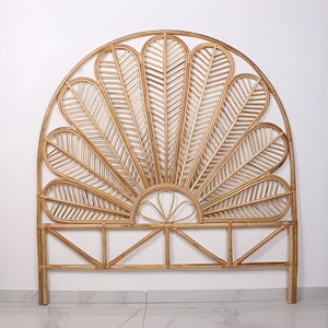 Cabecero curvo de ratán, accesorios de dormitorio naturales de menor costo, mejores opciones de tableros de cama ecológicos - Product Image 1