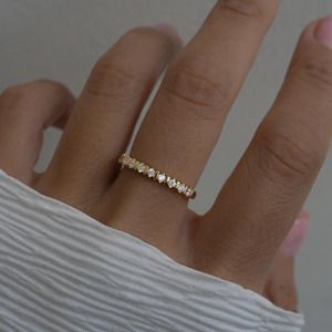 Anillo apilable de oro amarillo con diamantes cultivados en laboratorio, redondos y en forma de baguette, al por mayor - Product Image 6