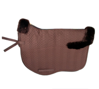 Ensemble de tapis de selle pour cheval en peau de mouton de qualité supérieure avec bonnet d'oreille assorti |   Tapis de selle équestre matelassé hexagonal |   Équitation