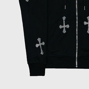 Sudadera con Pedrería al por Mayor, Serie Signature, Diseño Stealth Crystal Negro sobre Negro, Logotipo Personalizado, Sialkot Gear - Product Image 5