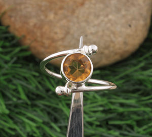 Bague en argent sterling 925 avec citrine naturelle sertie en bélière, pierre précieuse jaune taillée, bijoux de naissance de novembre pour femmes, vente en gros pour les fêtes - Product Image 1