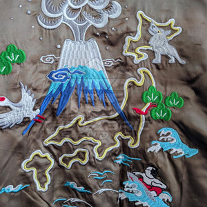 Colección de Moda Urbana Contemporánea, Chaqueta Sukajan con Tela Satinada de Alta Calidad y Bordados Detallados para un Estilo Diario - Product Image 3
