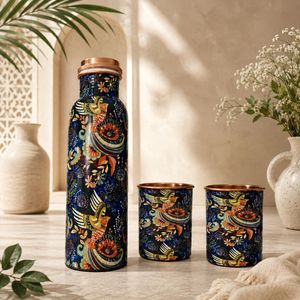 Botella de Agua de Cobre con Diseño Floral de Pavo Real y 2 Vasos, Diseño Clásico, Reutilizable, Portátil, para Uso en Exteriores y Oficina - Product Image 1