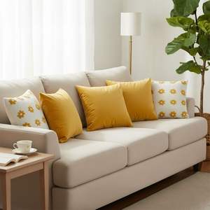 SOGA Ensemble de 5 housses de coussin en velours doré et motif marguerite rétro, style moderne et rétro, décoratives et pour coussins de canapé, pour la maison - Product Image 2