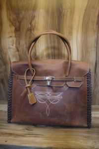 Sac fourre-tout en cuir véritable fait main, côtés tressés, poignées supérieures, fermeture à cadenas, doublure en polyester, style vintage, toutes saisons - Product Image 1