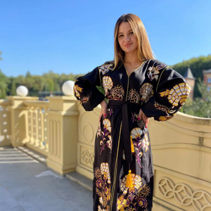 Robe longue noire en coton brodé pour femme, style bohème, col en V, manches ballon, broderie, taille à nouer - Product Image 1